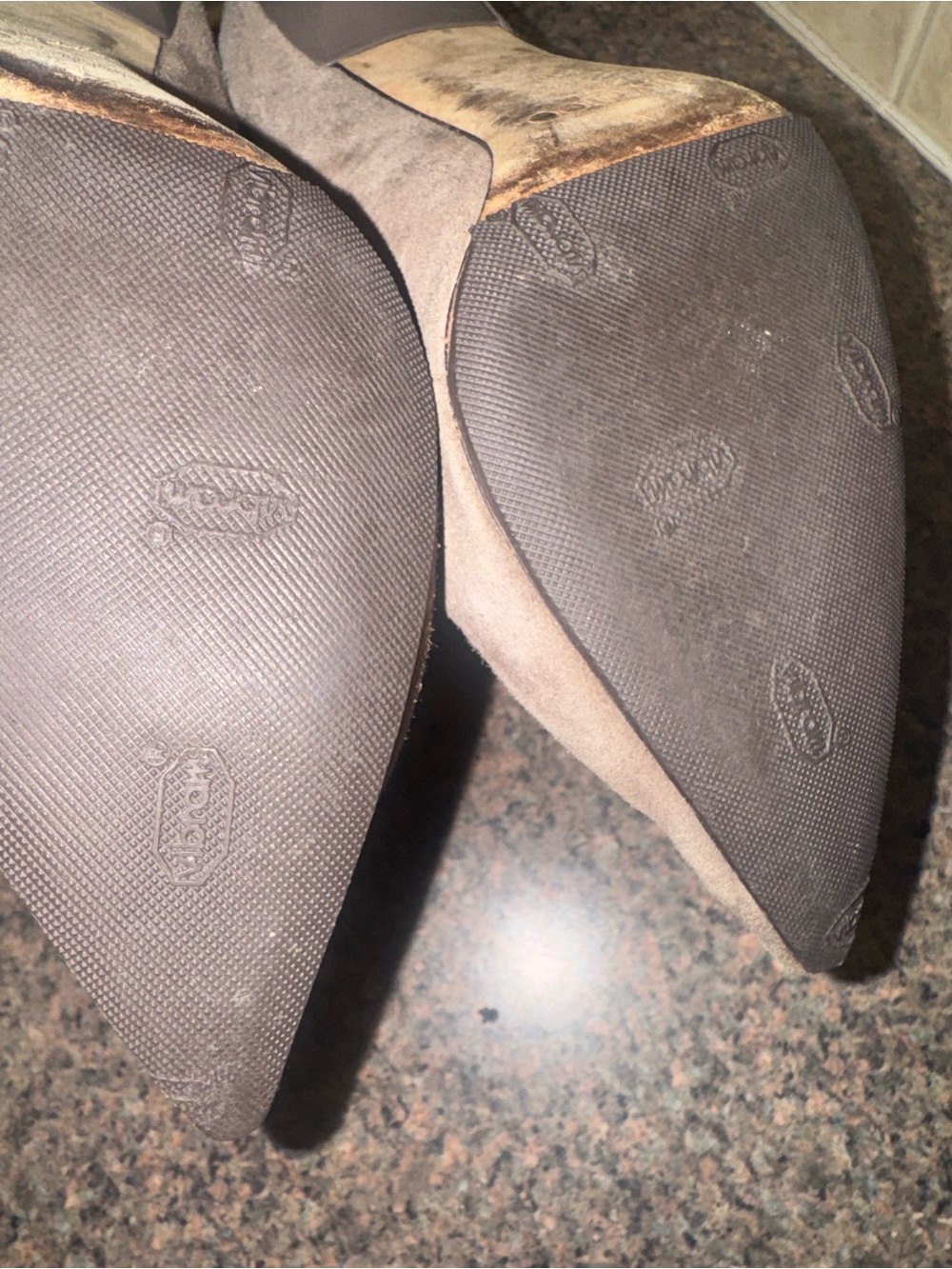 Jimmy Choo vintage Taupe Suede Pointed-Toe Pumps - Picture 4 of 7